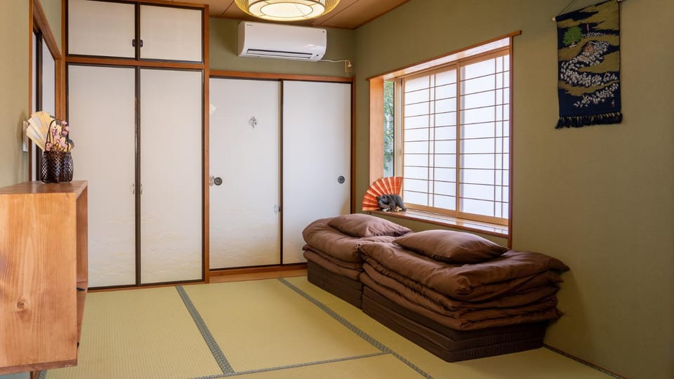 Bedroom, wardrobe