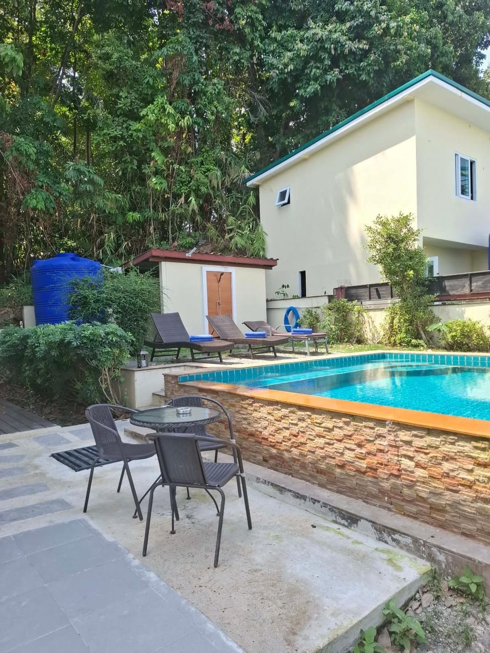 Private Pool Villa , 4BR, Fast WiFi, BBQ Garden Villa in Ko Chang