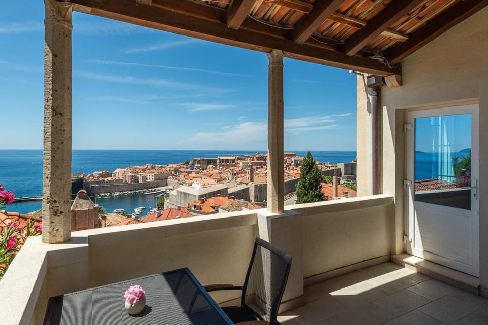 View (from property/room), Balcony/Terrace