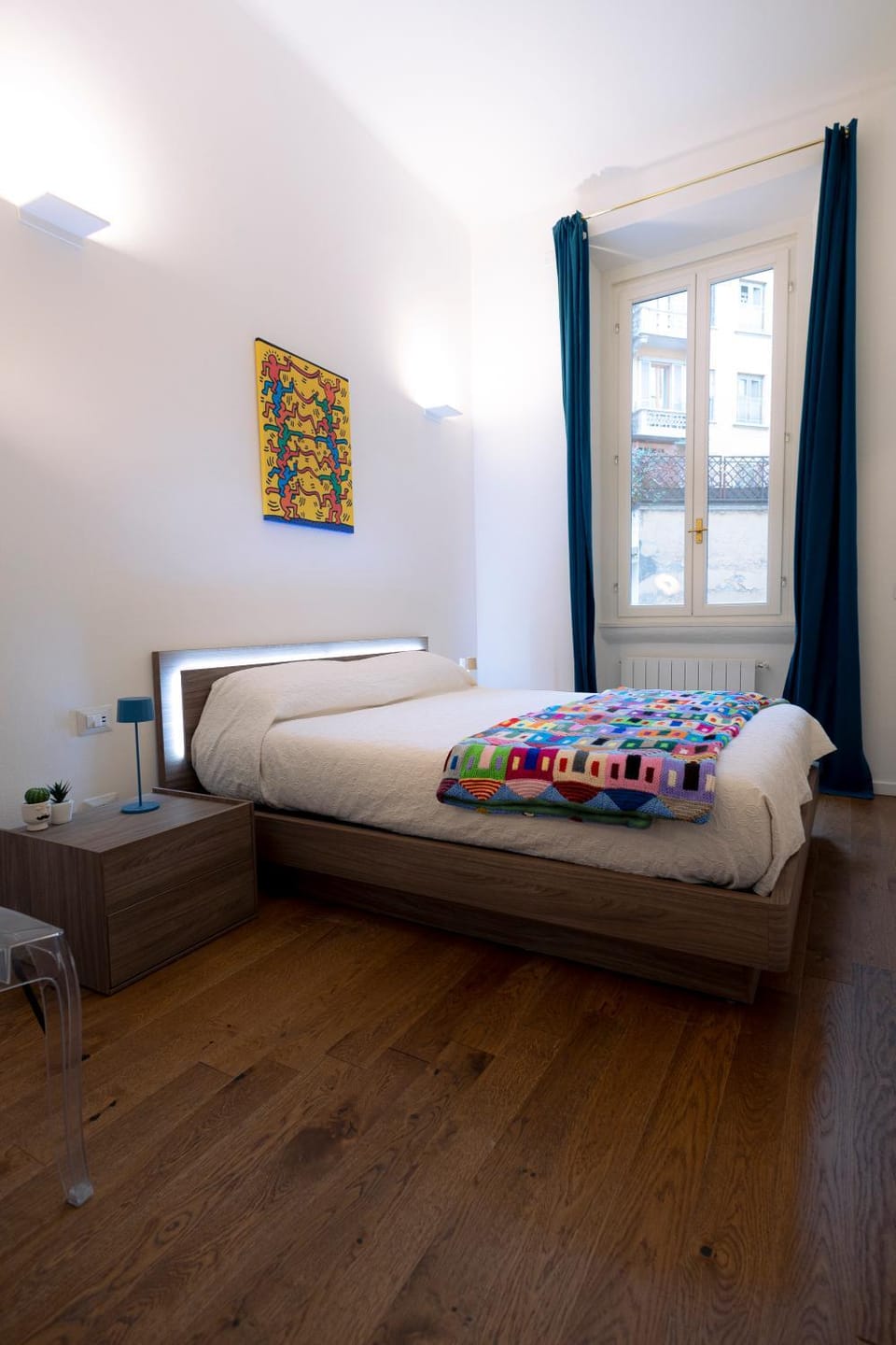 Bed, Photo of the whole room, Bedroom