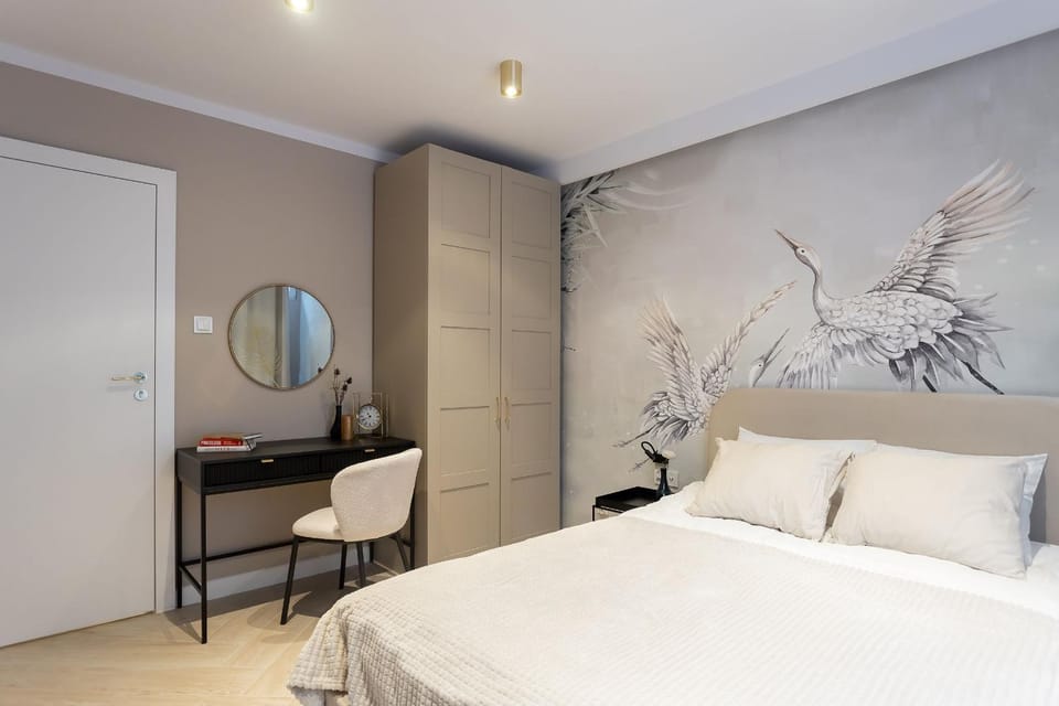Bed, Living room, Photo of the whole room, Seating area, Bedroom, wardrobe