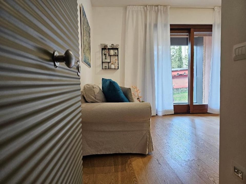 Facade/entrance, Living room