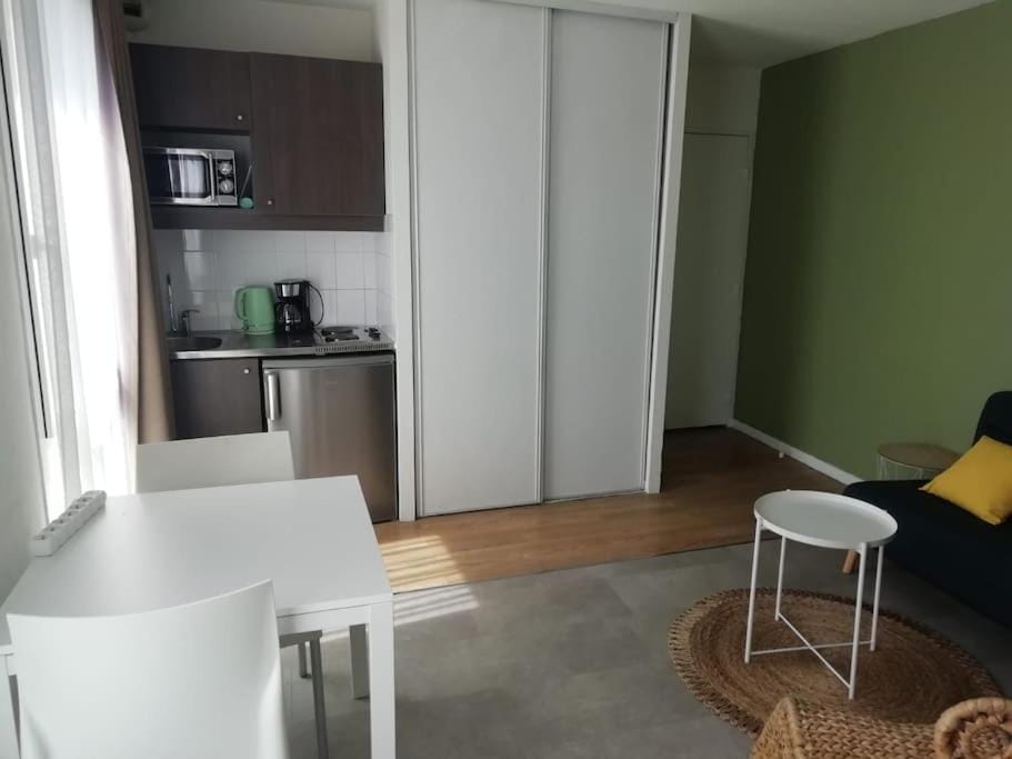 Bordeaux Downtown, pool access Apartment in Bordeaux