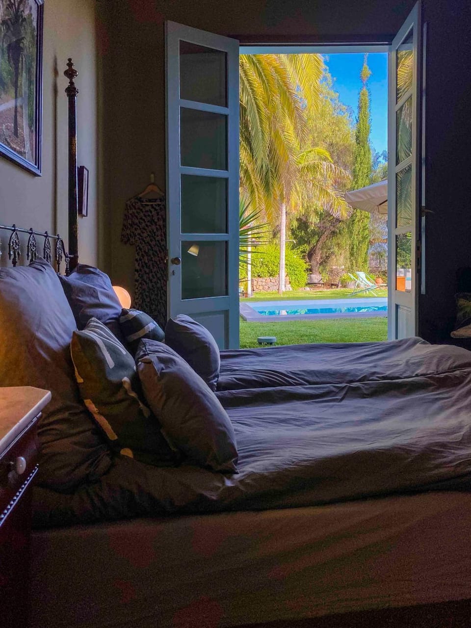 Bed, Photo of the whole room, Bedroom, Garden view