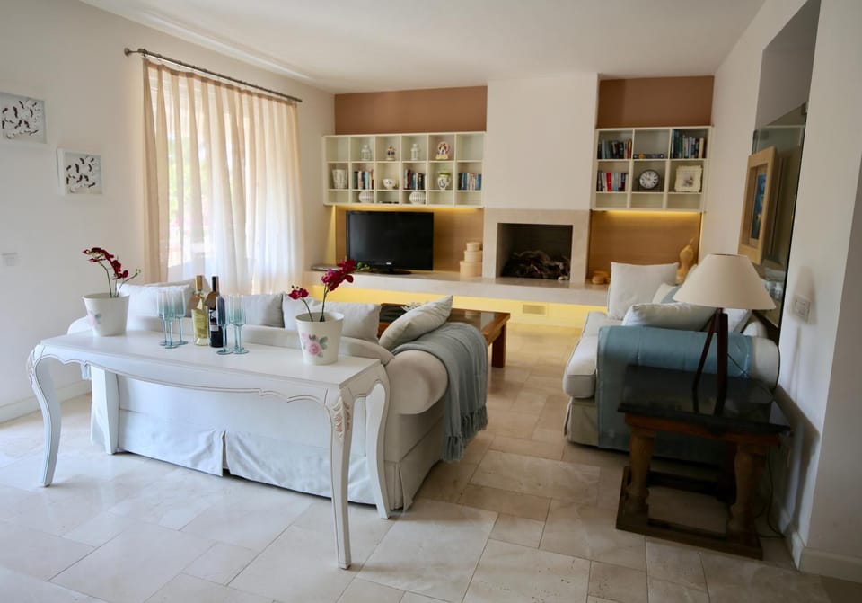 Lounge or bar
