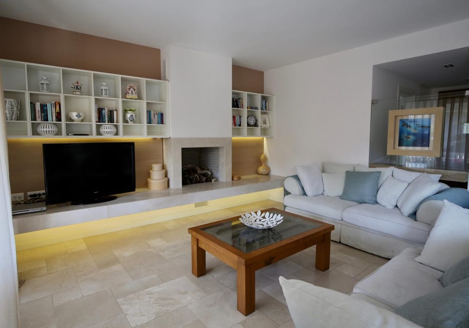 Lounge or bar