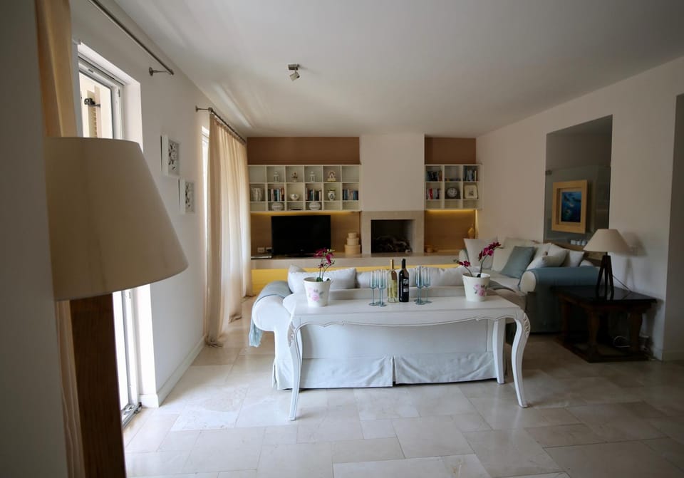 Lounge or bar