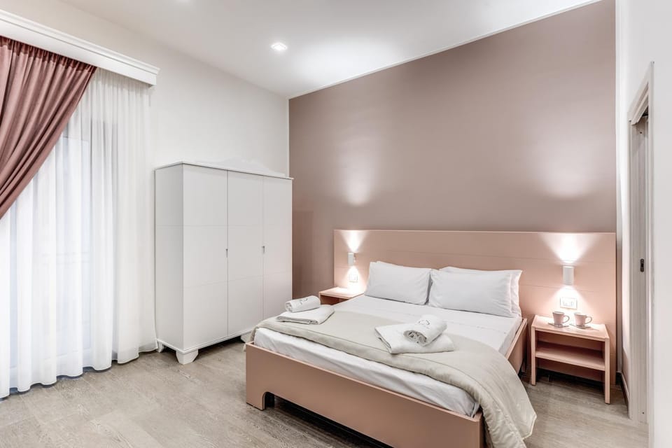 Bed, Photo of the whole room, Bedroom, towels, wardrobe