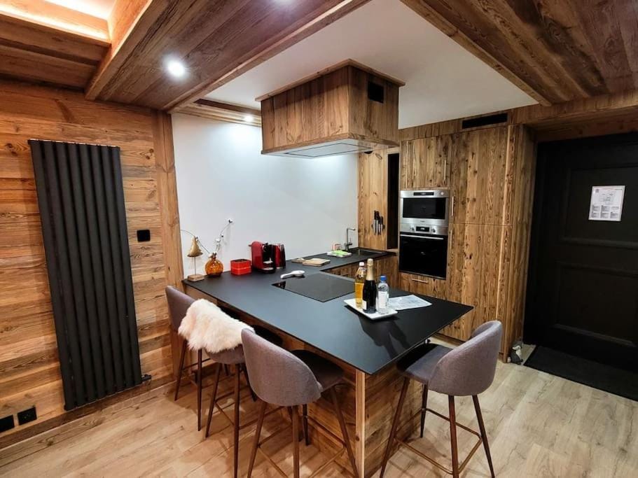 Kitchen or kitchenette, Dining area, minibar, pet friendly, stove