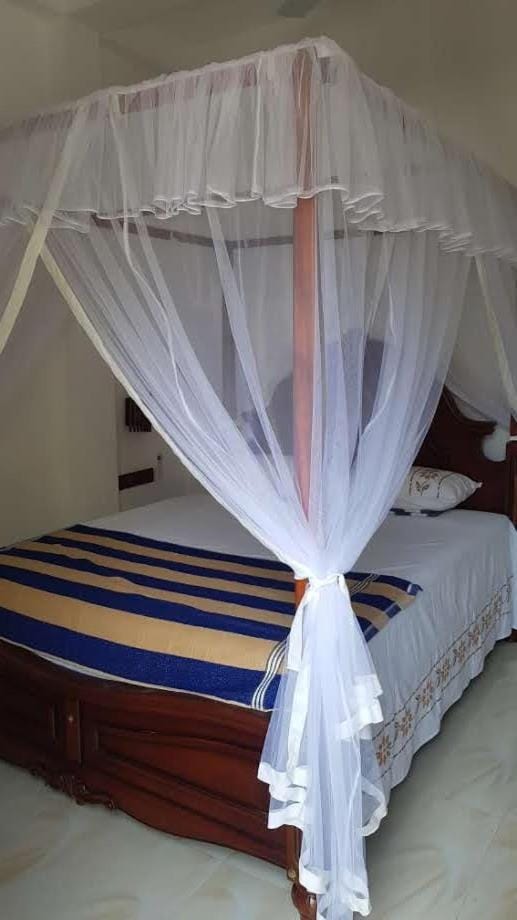 Blue sky villa Bed and Breakfast in Mirissa