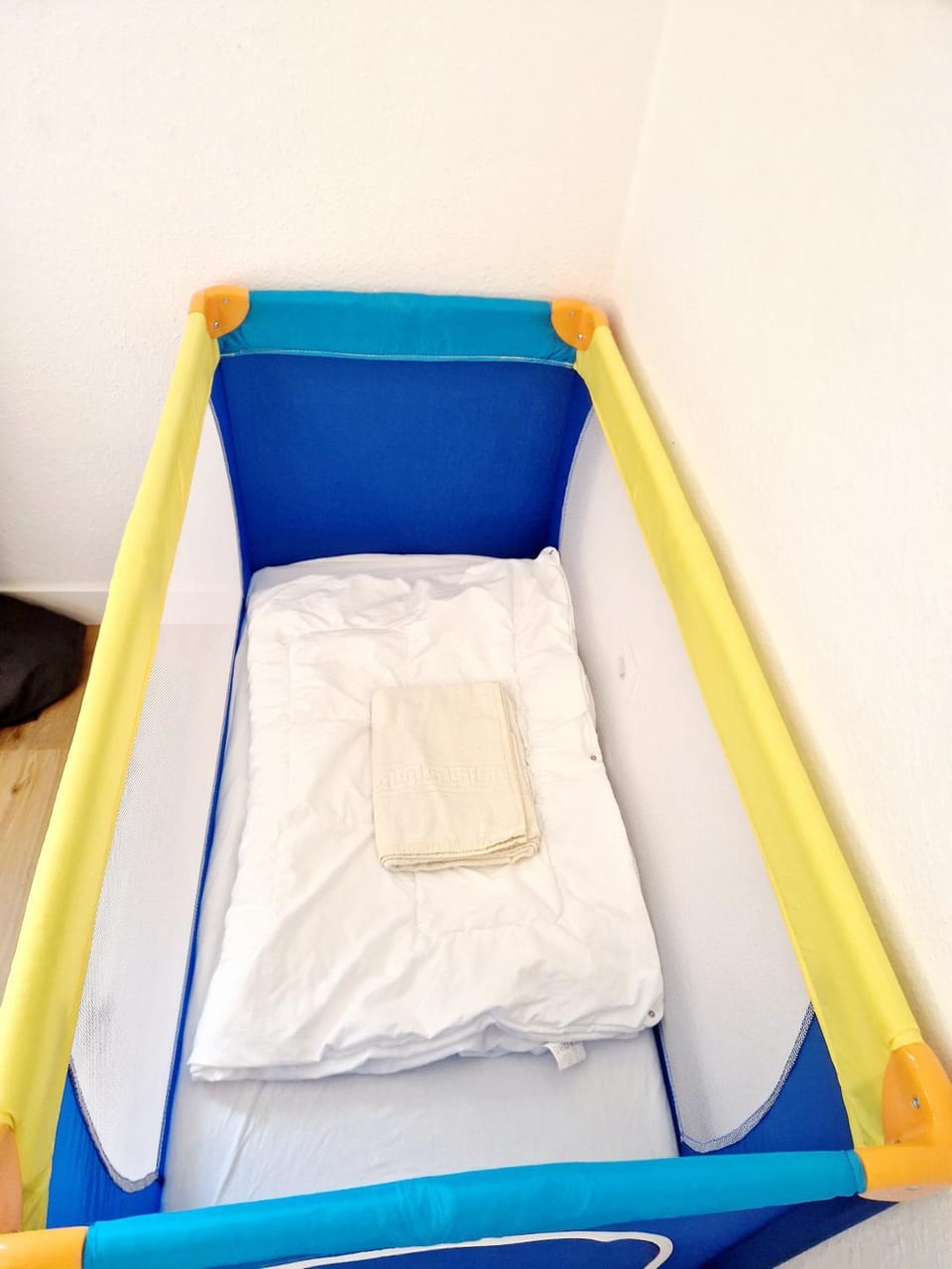 cot