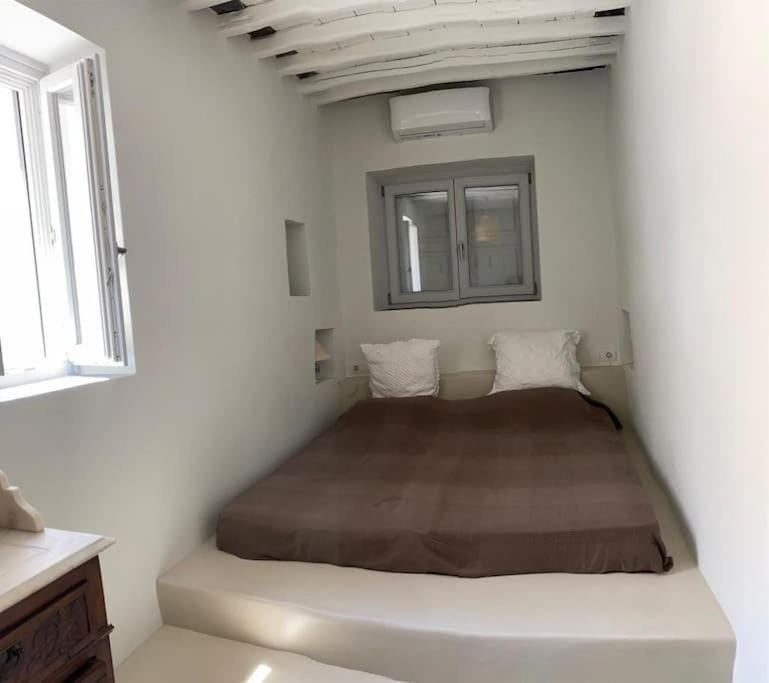 Renovated traditional family house in Sifnos Villa in Milos