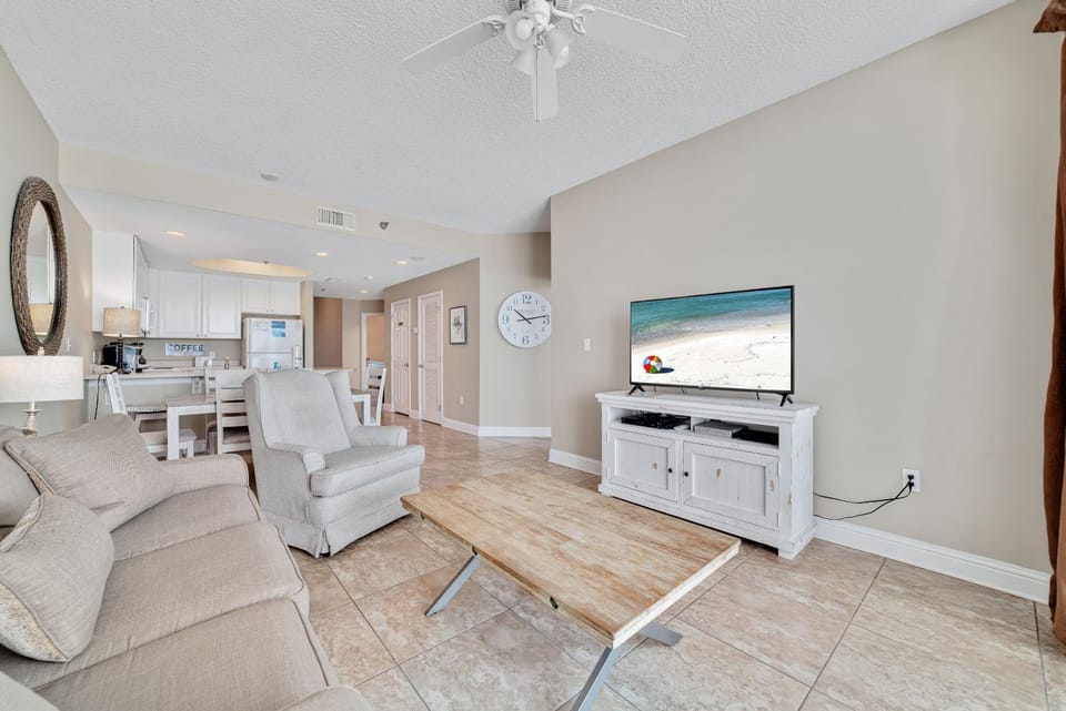 Lighthouse 305 House in Gulf Shores