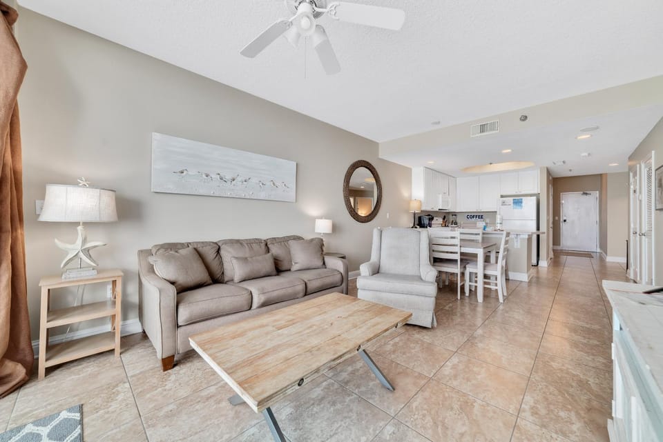 Lighthouse 305 House in Gulf Shores