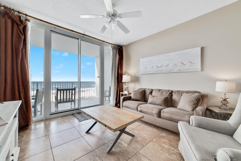 Lighthouse 305 House in Gulf Shores