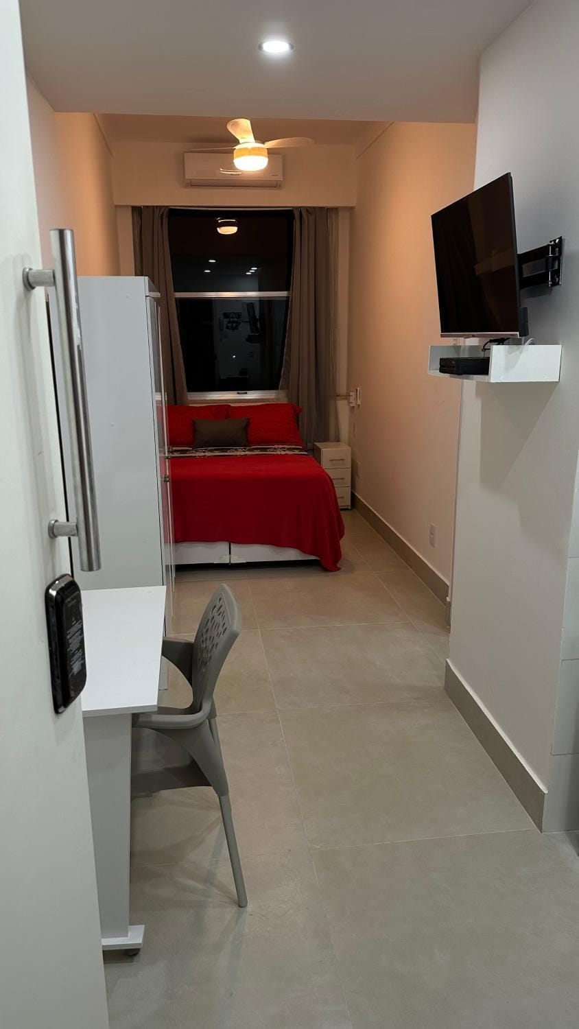 Bed, TV and multimedia, Photo of the whole room, Evening entertainment, Bedroom