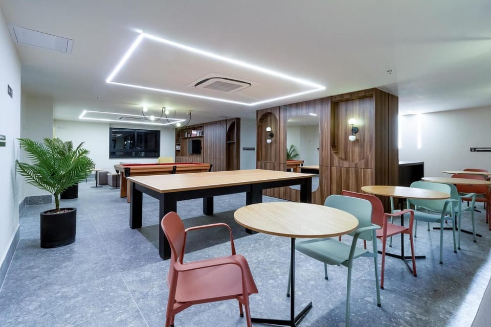 Communal lounge/ TV room, Billiard, TV and multimedia