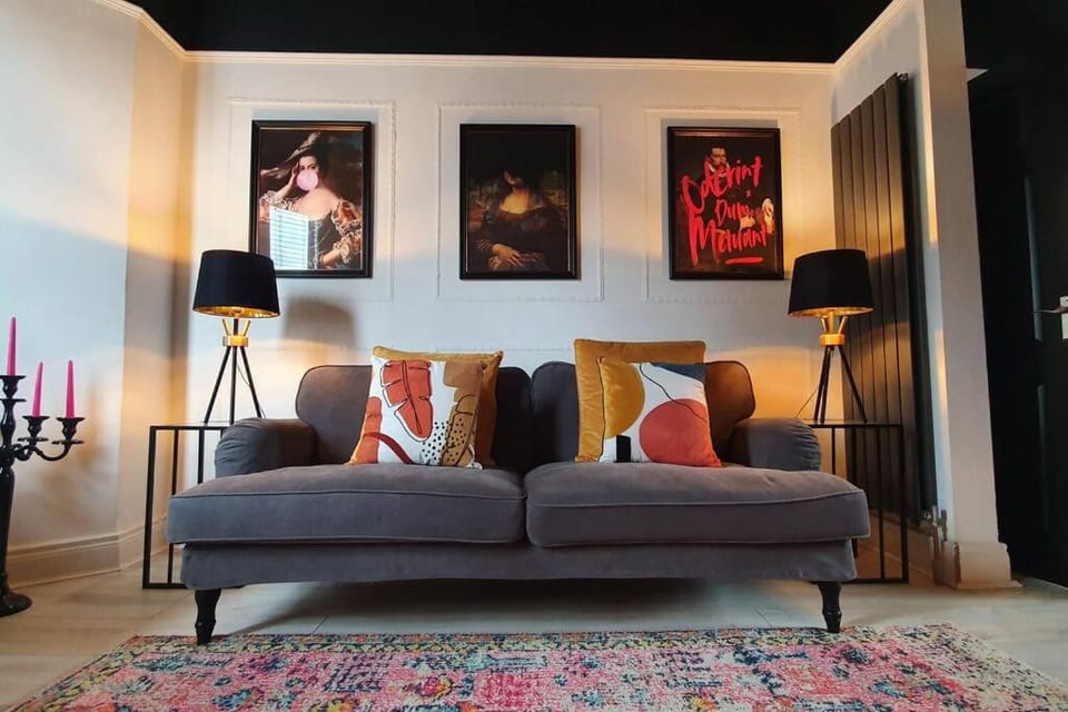 Designer 4-Bed Home in the Heart of Belfast House in Belfast