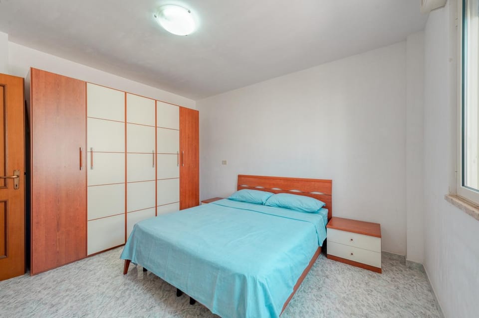 Property building, Living room, Bedroom