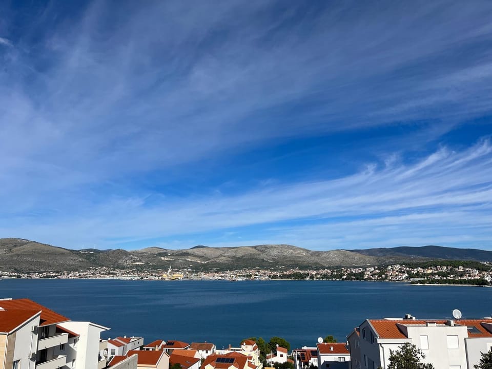 Natural landscape, Balcony/Terrace, City view, Mountain view, Sea view