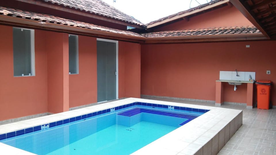 Suite Recanto Cheiro Verde House in Caraguatatuba