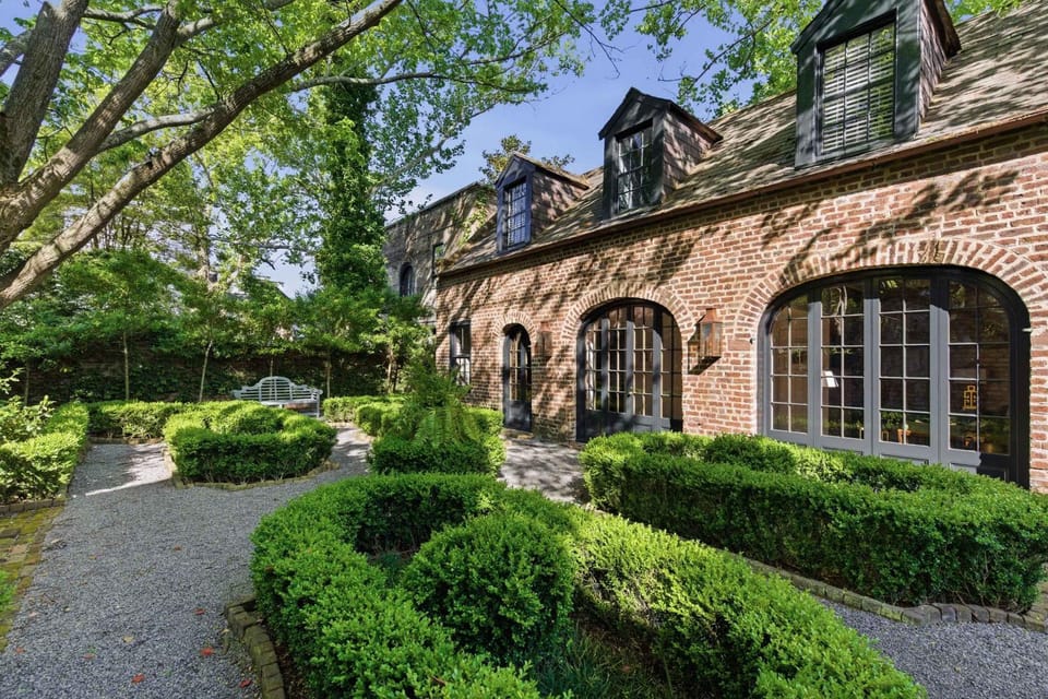Gibbon House at Casa Zoe House in Charleston