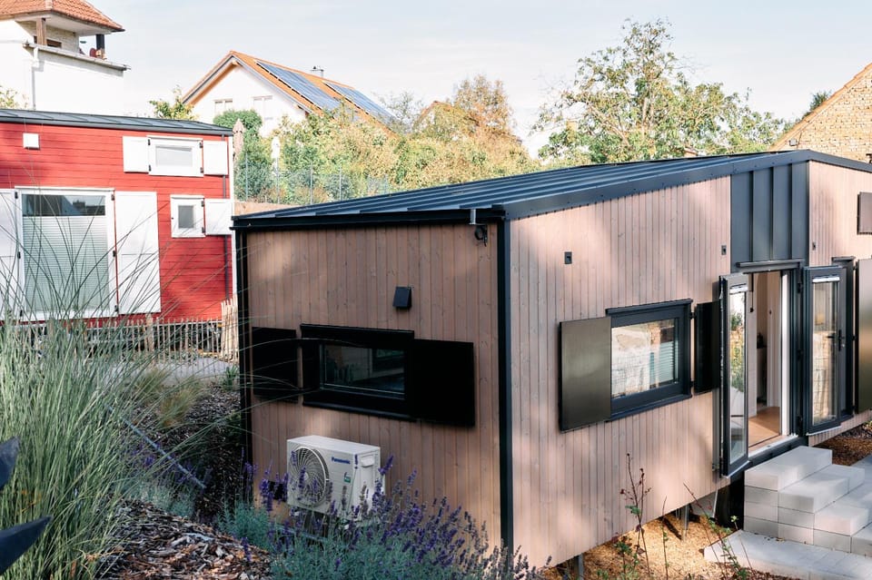 Property building, Garden, Garden view