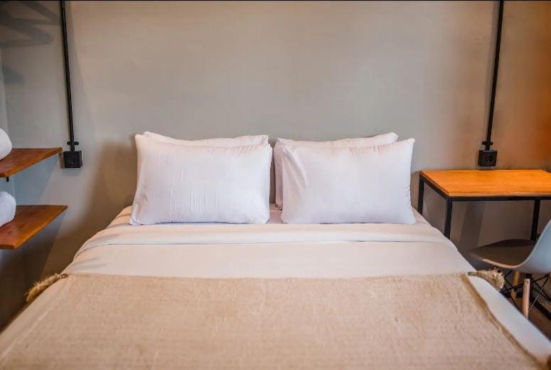 Bed, Photo of the whole room, Bedroom