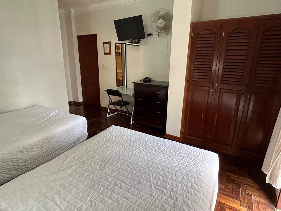 Bed, TV and multimedia, Photo of the whole room, Bedroom, hair dresser, wardrobe