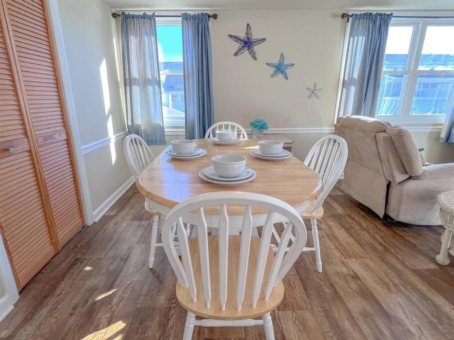 Ocean views and just steps to the Beach! House in Ocean City