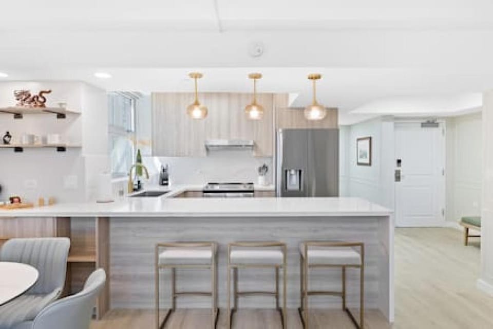 Kitchen or kitchenette, Dining area, pet friendly