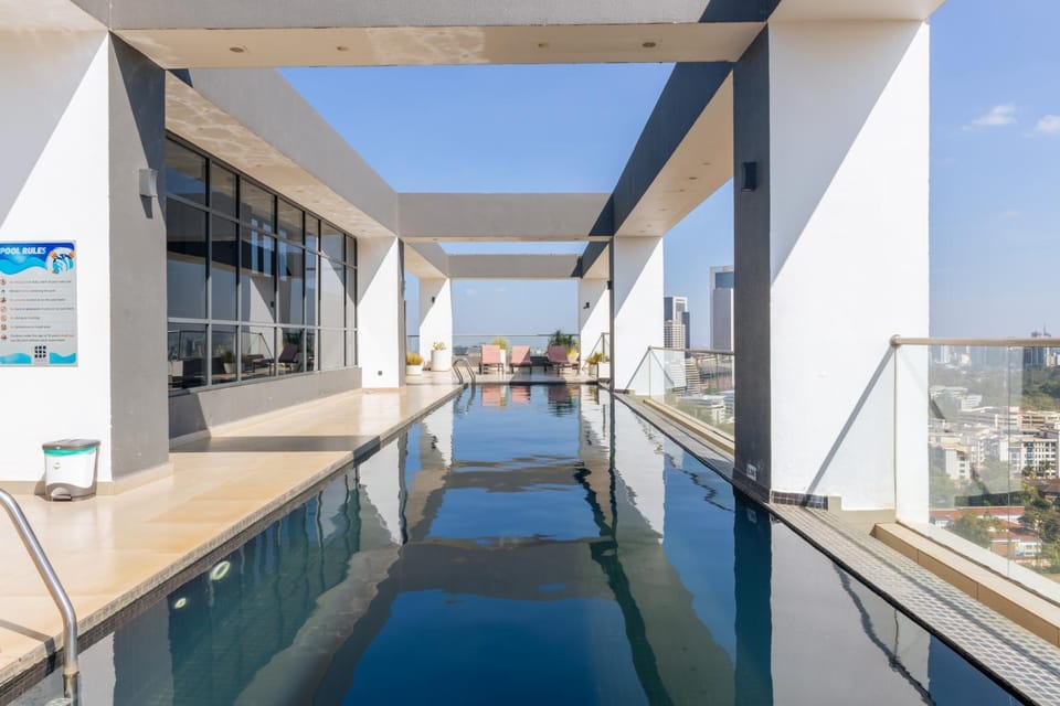 City view, Swimming pool