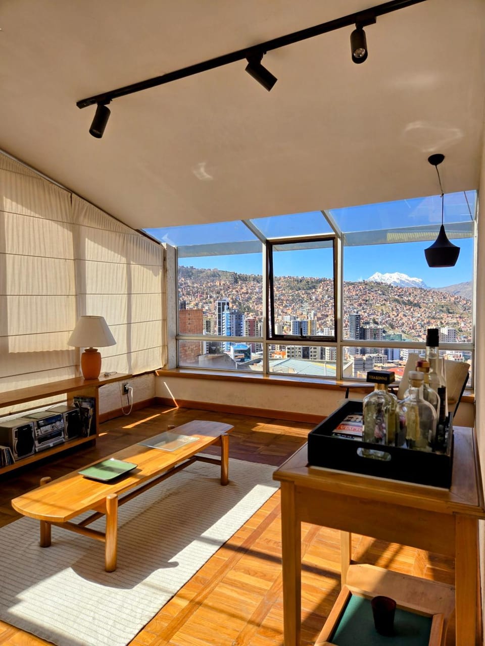 Living room, City view, Mountain view