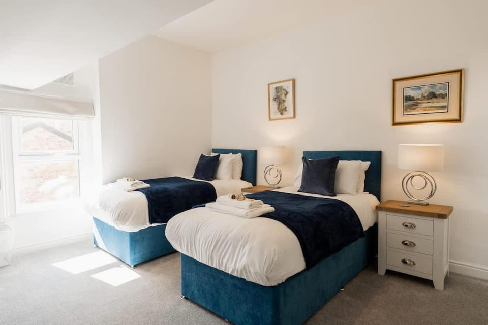 Prime Location Steps from Royal Liverpool Golf House in Wirral