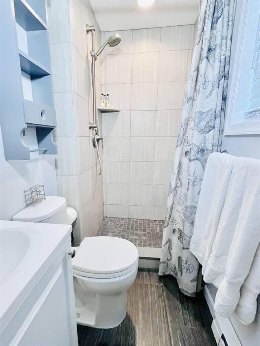 Stunning 2BR/2BA Bayfront Retreat House in Ocean City