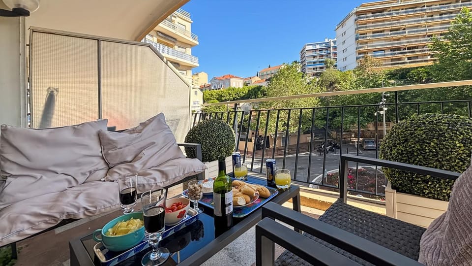 Balcony/Terrace, Food and drinks, Food