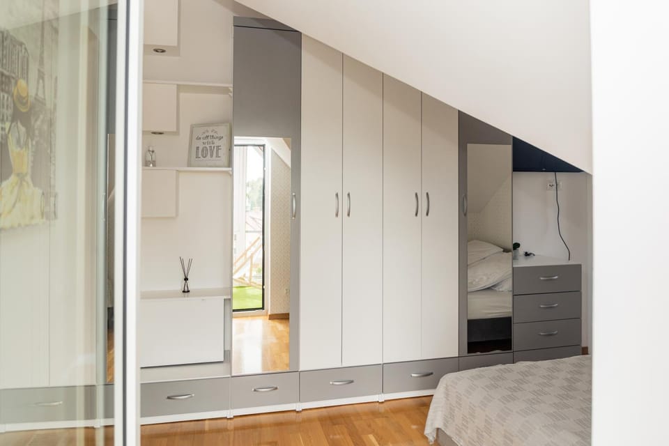 Bedroom, wardrobe