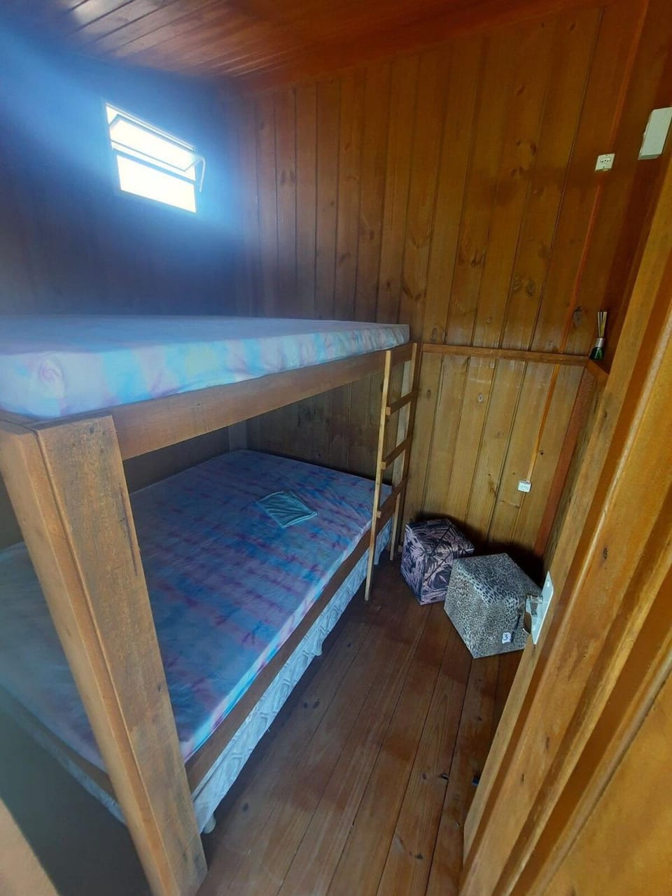 bunk bed