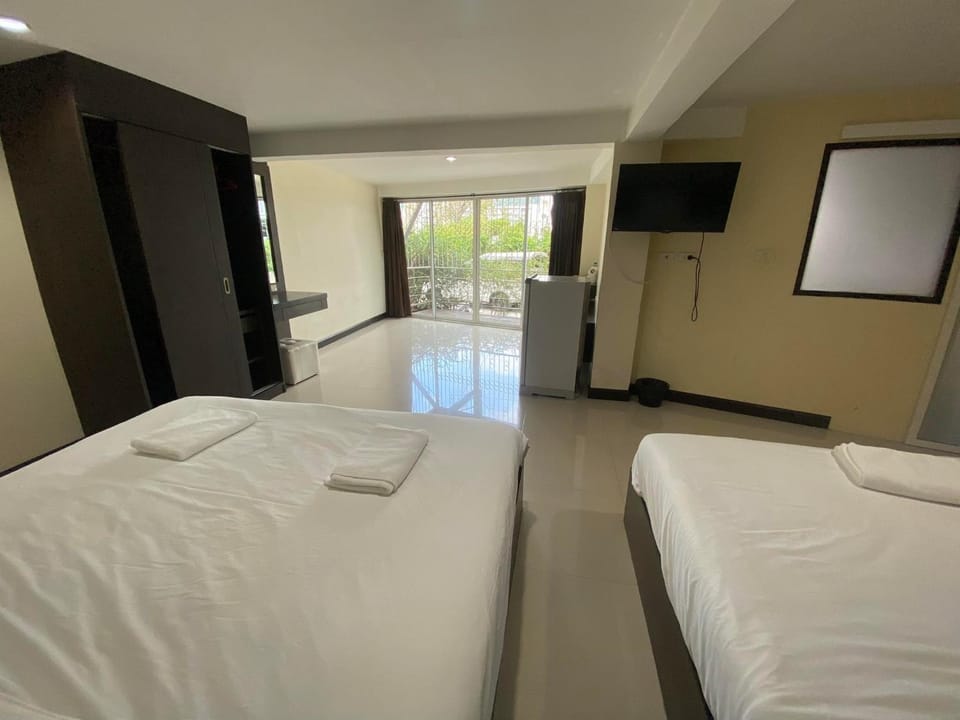 The Elegant Patong Hotel in Patong