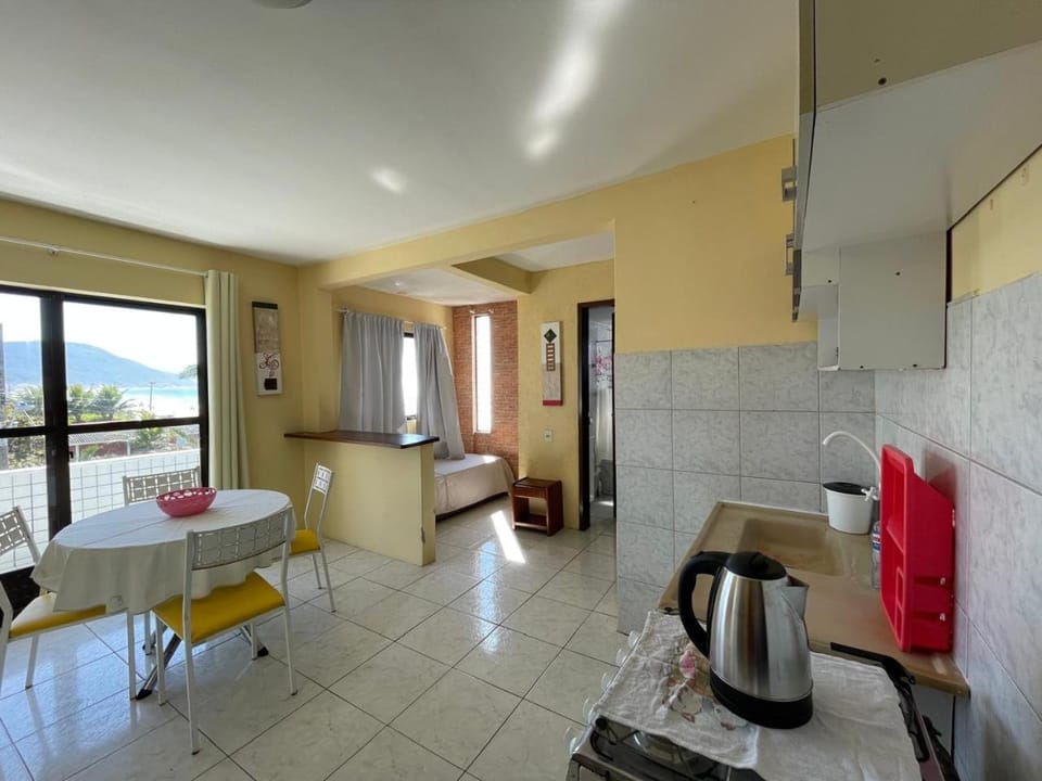 Apartamento para 4 pessoas, frente ao mar Apartment in Florianopolis