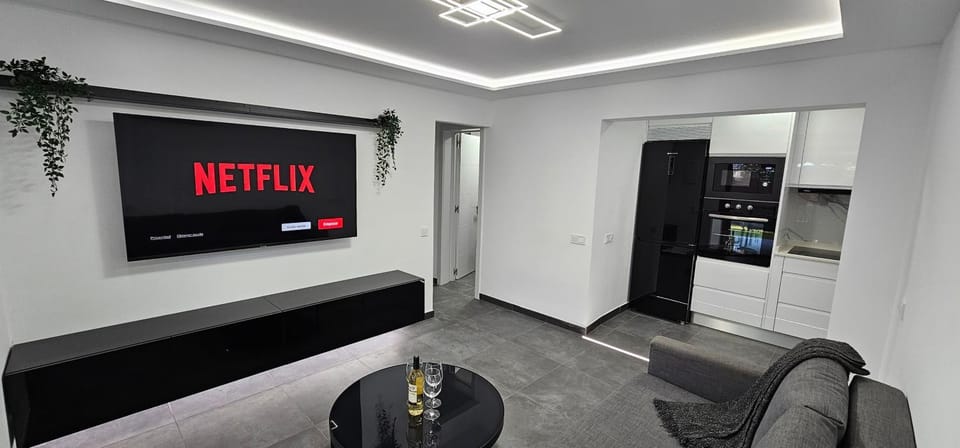 Communal lounge/ TV room, Communal lounge/ TV room, TV and multimedia