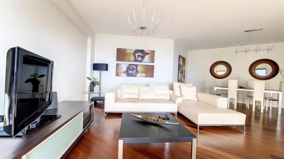 Sunset Bay by LovelyStay Apartment in Funchal