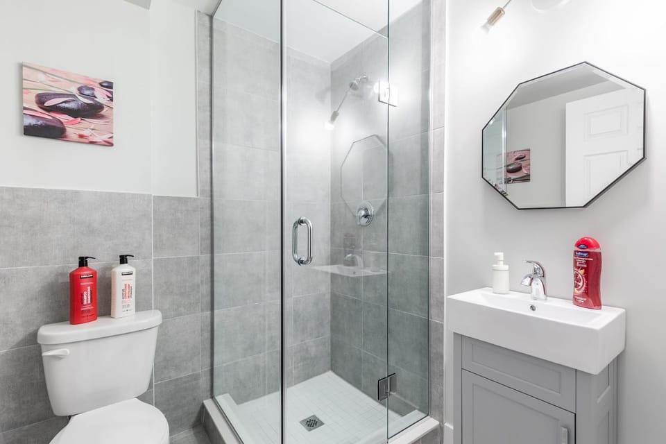 Shower, Toilet, Bathroom