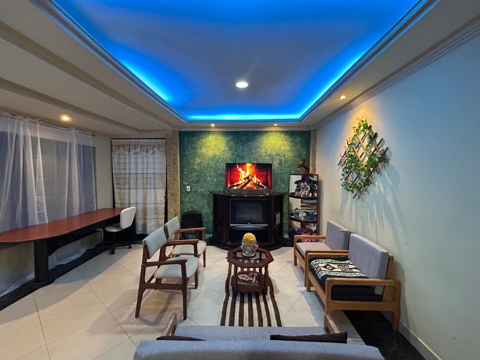 Communal lounge/ TV room, TV and multimedia, Living room, Seating area