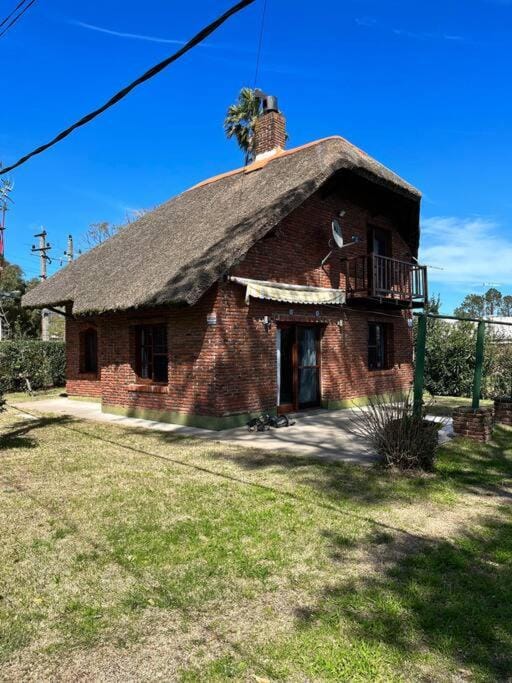 Hermoso quincho a pasos del mar House in Maldonado Department, Uruguay