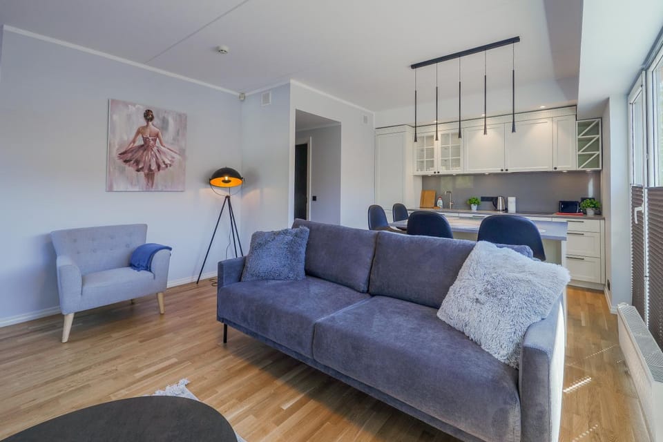 Kitchen or kitchenette, Living room, Seating area