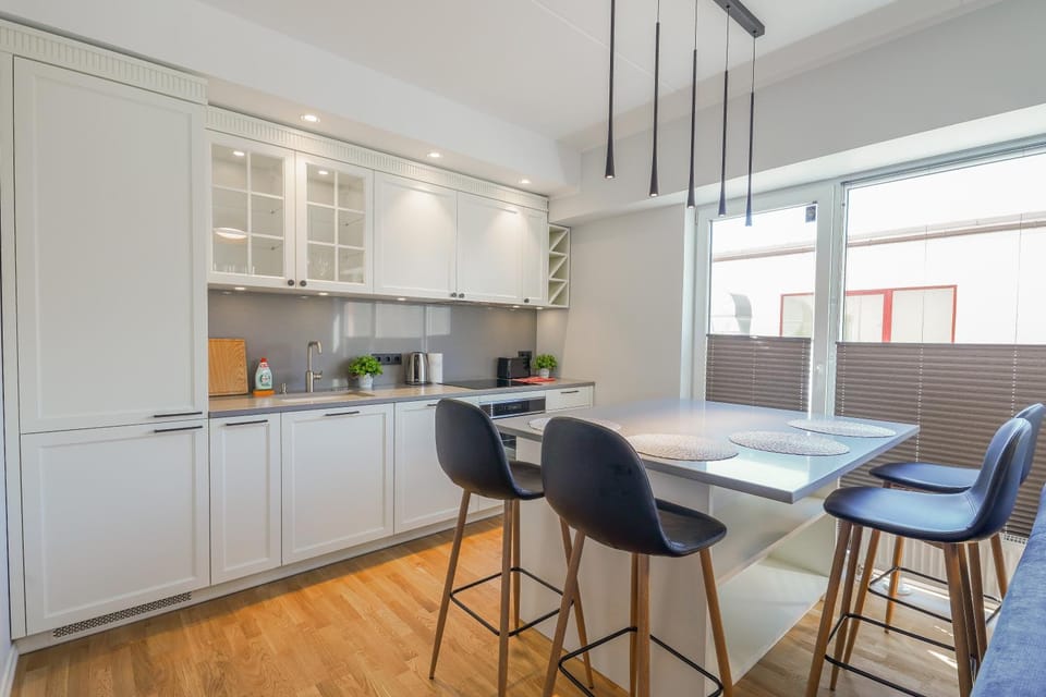 Kitchen or kitchenette, Dining area, pet friendly, stove