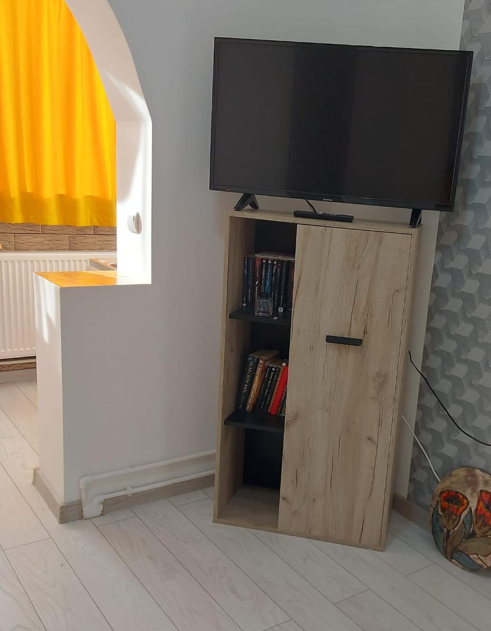 Library, TV and multimedia, wardrobe