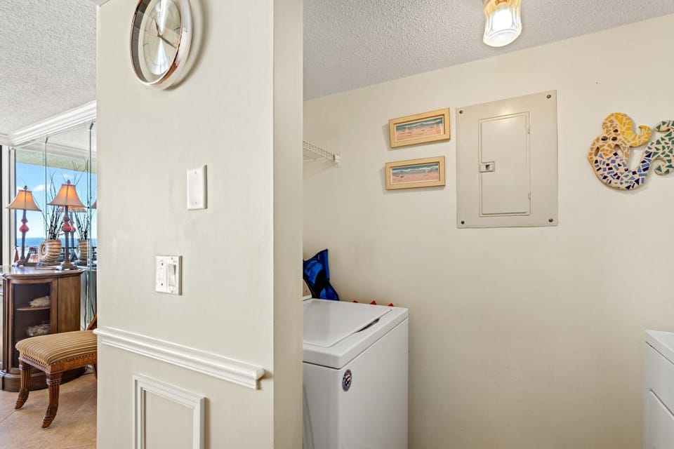 Beach Haven! 2BR 2BA Sleeps 6! Coastal paradise awaits! House in Panama City Beach