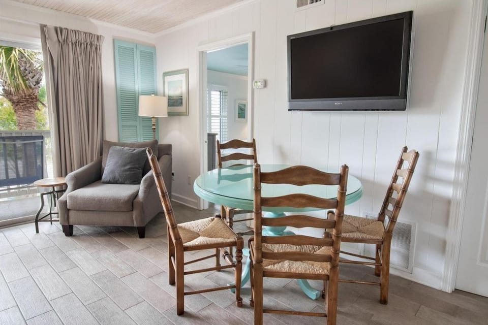 Two Bedroom Two Queen and One King, Sleeps 6 House in South Carolina